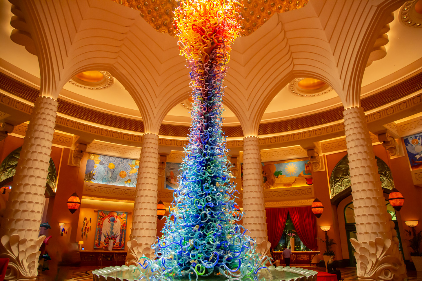 Atlantis The Palm lobby van het hotel