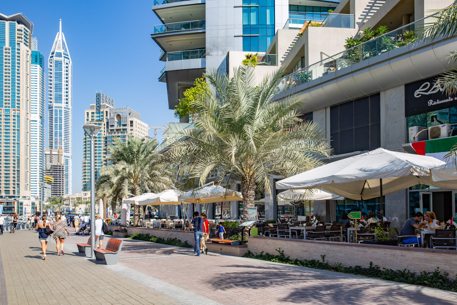Dubai Marina walk