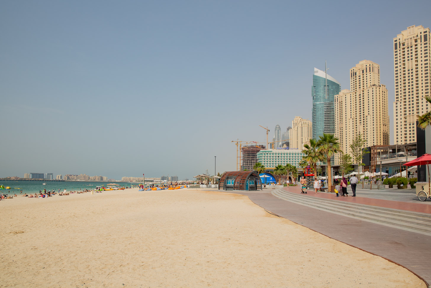 Het strand van JBR